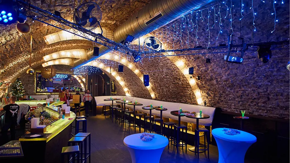 Firemn&iacute; več&iacute;rky &ndash; ZONE Bar Praha