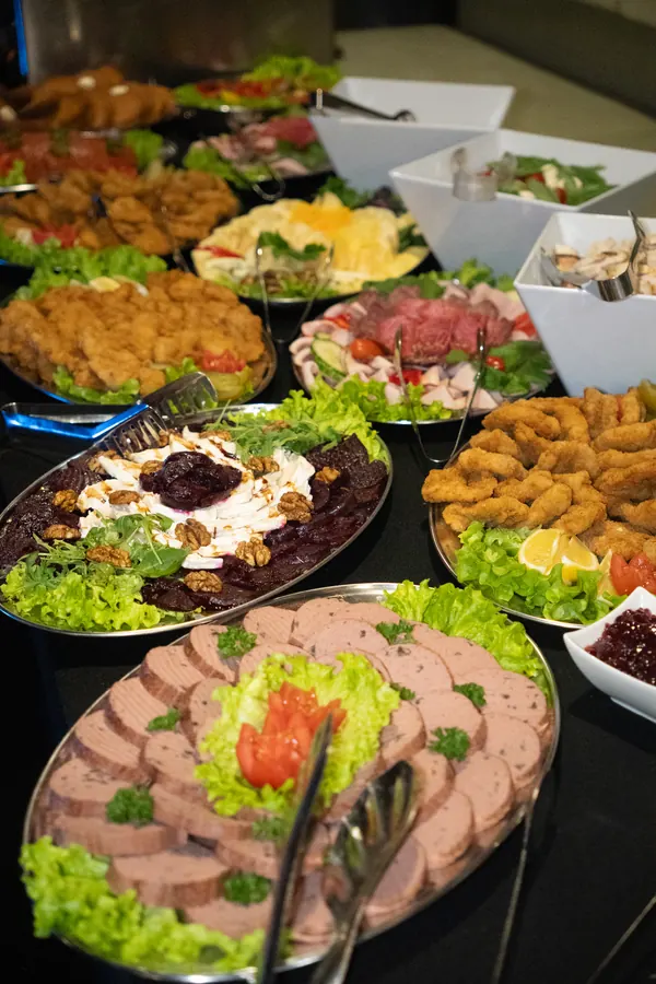 Catering na m&iacute;ru &ndash; ZONE Bar Praha